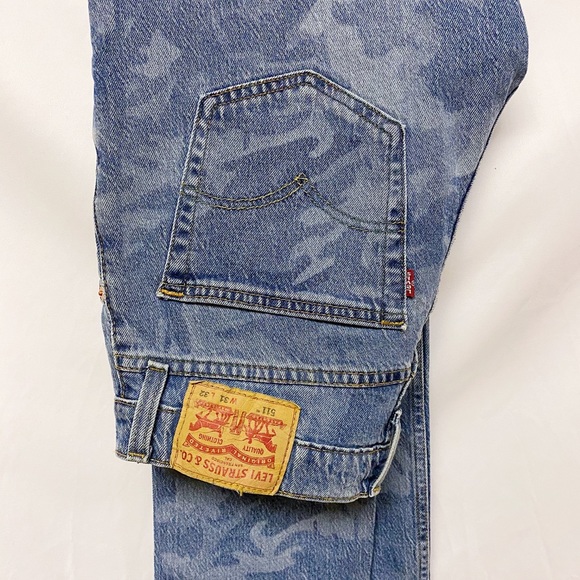 Camo Style Levi’s Jeans - Picture 3 of 16